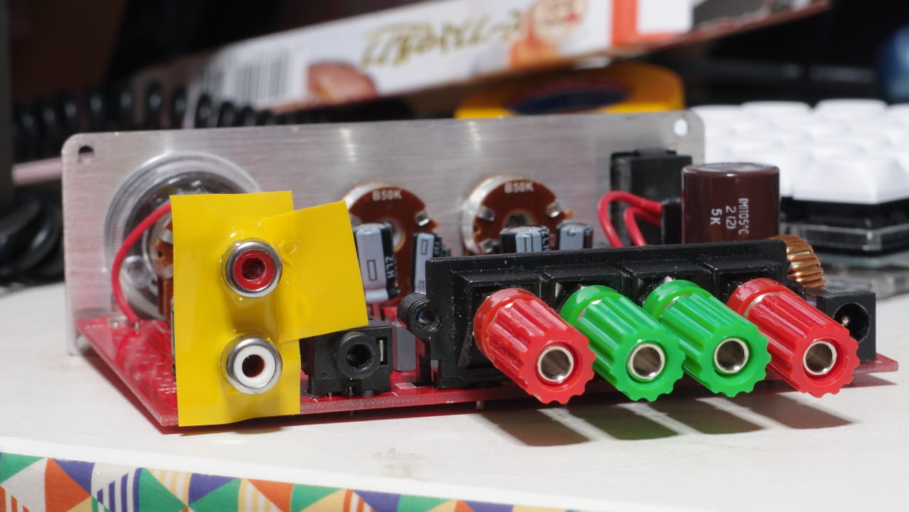 ビニルテープを貼った様子